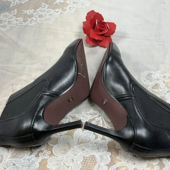 NEW-ZARA-Women black leather heel  Boots.Cambodia. - Picture 11 of 12